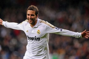 米兰全站APP下载-德甲球队采用AI模型识别对手防线漏洞战术研究，德甲球队采用ai模型识别对手防线漏洞战术研究进行分析