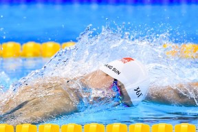 ac米兰球队官网-世俱杯交锋：亚洲球队突围欧洲强队的历史瞬间，世俱杯亚洲俱乐部最好成绩