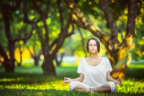 Ac米兰俱乐部官网-世俱杯“金球奖”争夺：那些令人难忘的个人表现